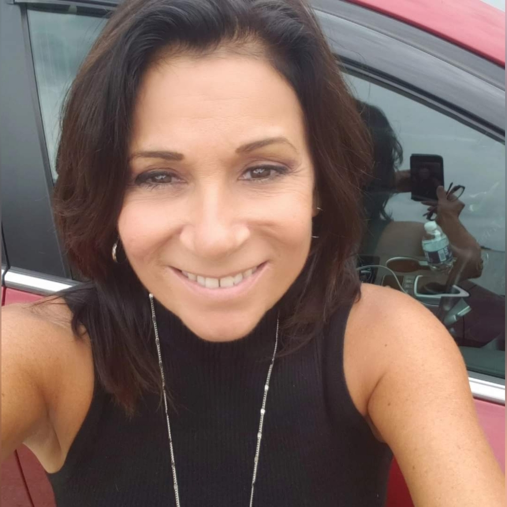 Meet your Posher, Elaine
